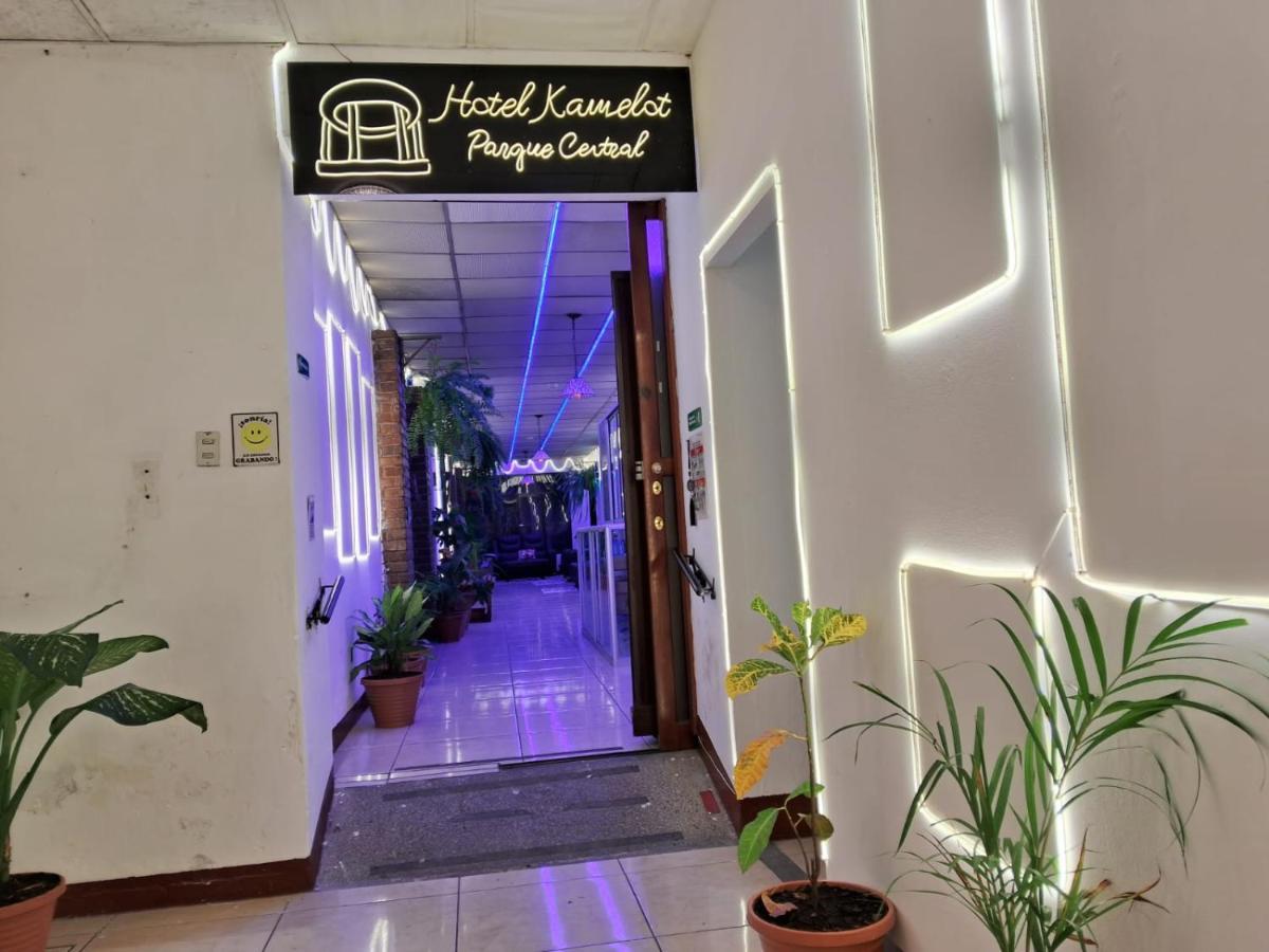 Hotel Kamelot Parque Central Κετσαλτενάνγκο Εξωτερικό φωτογραφία