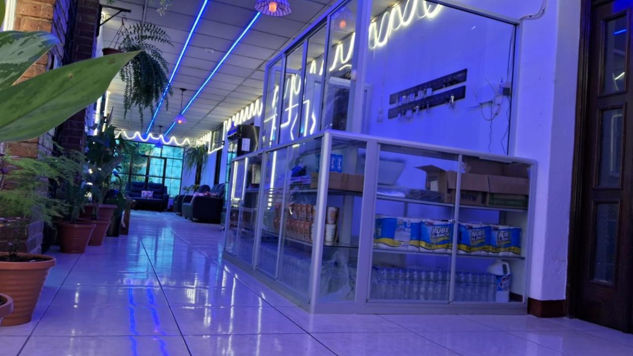 Hotel Kamelot Parque Central Κετσαλτενάνγκο Εξωτερικό φωτογραφία