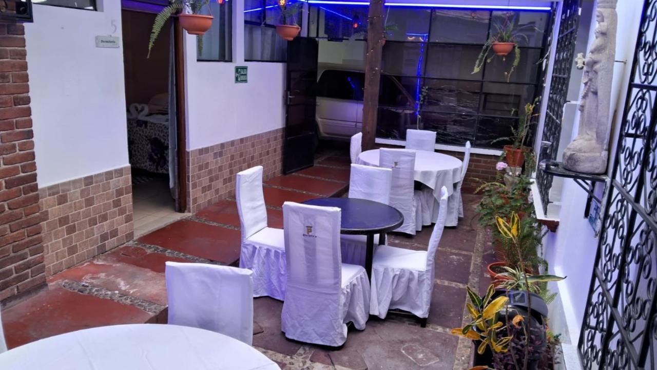 Hotel Kamelot Parque Central Κετσαλτενάνγκο Εξωτερικό φωτογραφία