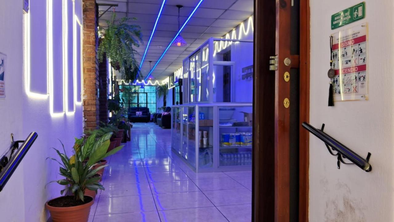 Hotel Kamelot Parque Central Κετσαλτενάνγκο Εξωτερικό φωτογραφία