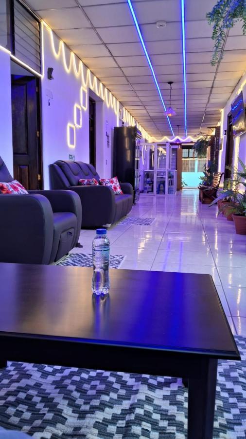 Hotel Kamelot Parque Central Κετσαλτενάνγκο Εξωτερικό φωτογραφία