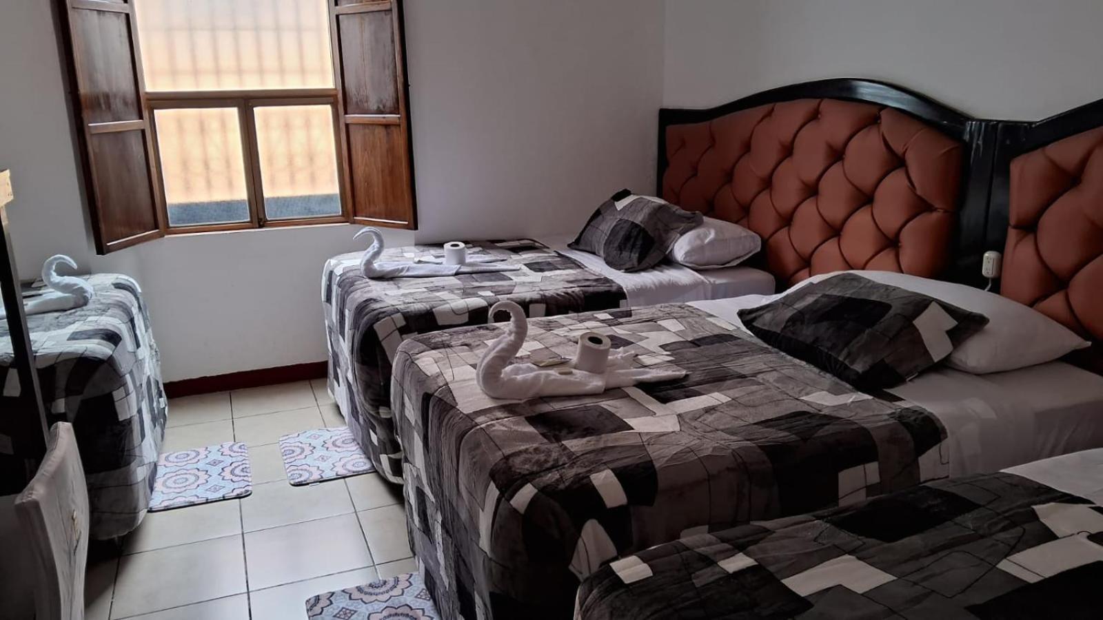 Hotel Kamelot Parque Central Κετσαλτενάνγκο Εξωτερικό φωτογραφία