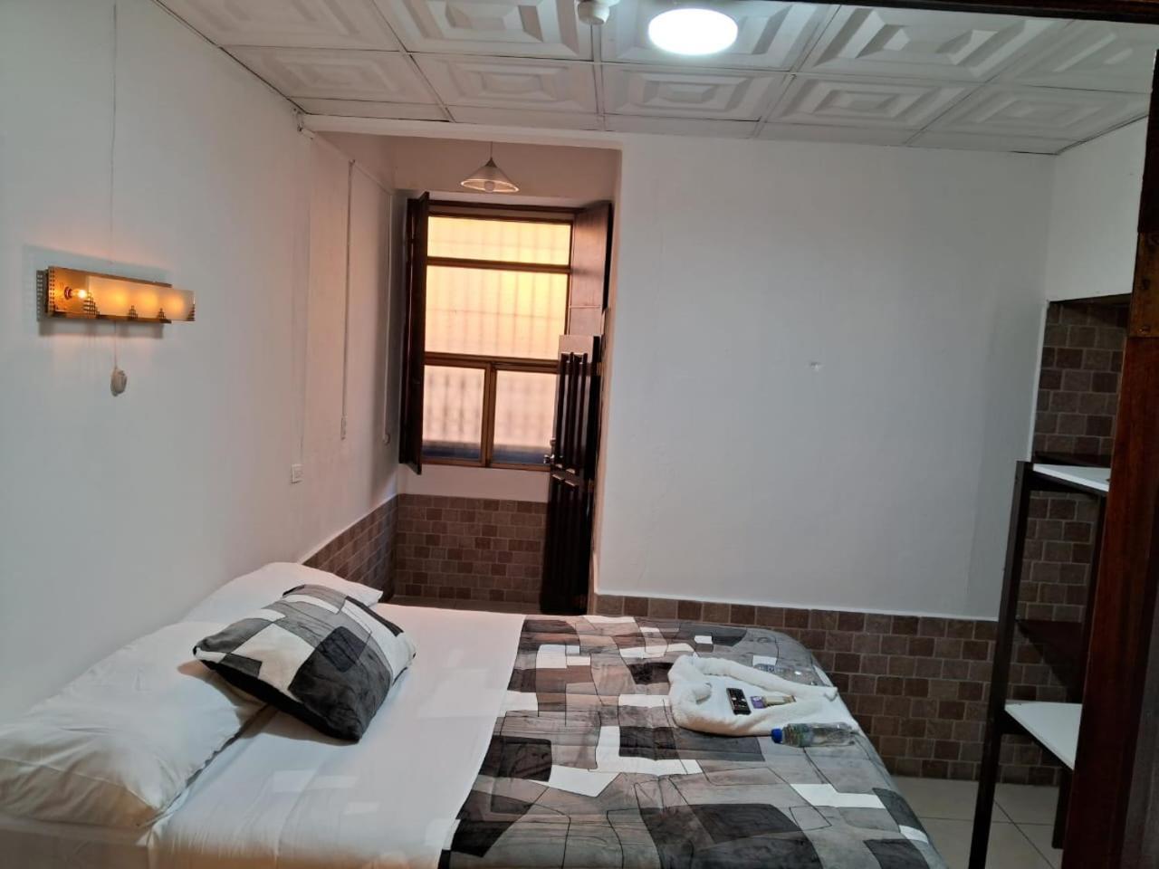 Hotel Kamelot Parque Central Κετσαλτενάνγκο Εξωτερικό φωτογραφία