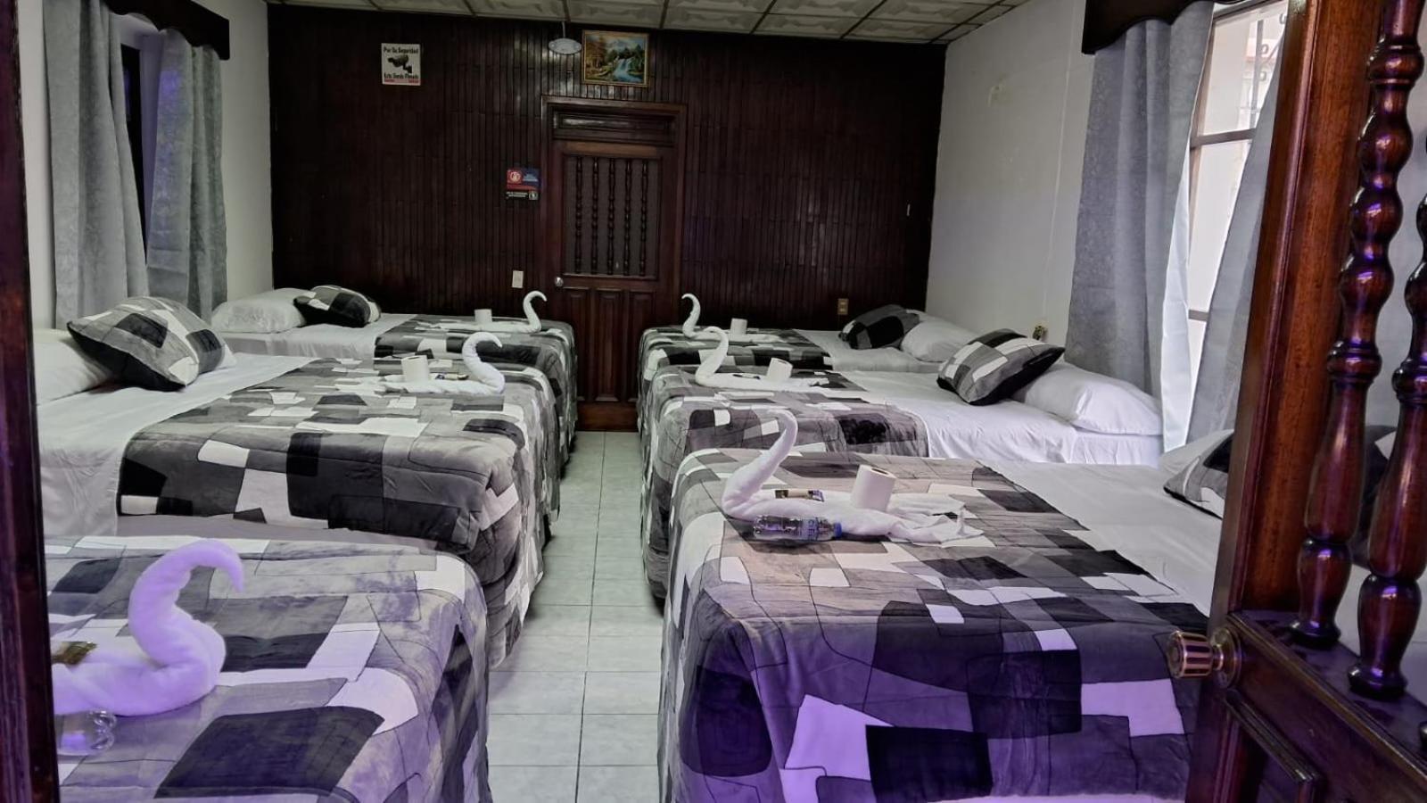 Hotel Kamelot Parque Central Κετσαλτενάνγκο Εξωτερικό φωτογραφία