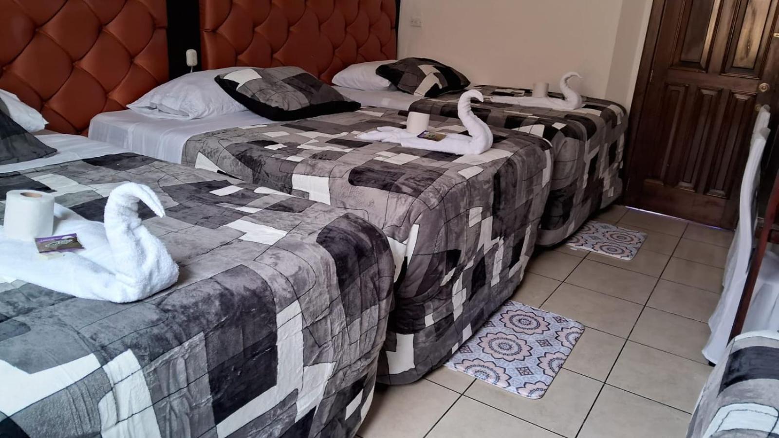 Hotel Kamelot Parque Central Κετσαλτενάνγκο Εξωτερικό φωτογραφία