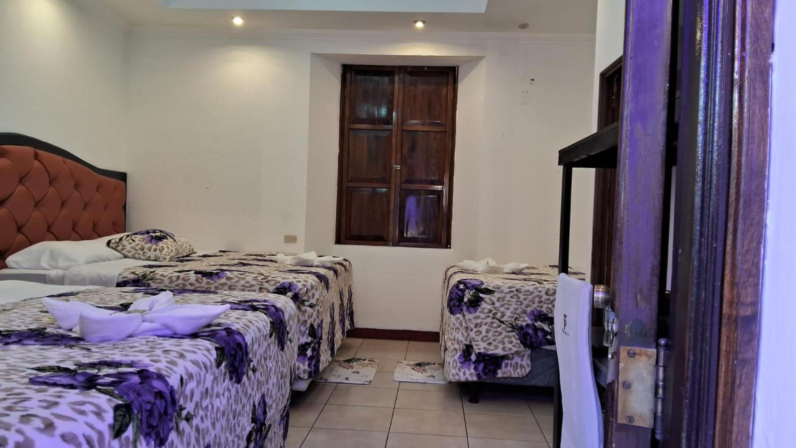 Hotel Kamelot Parque Central Κετσαλτενάνγκο Εξωτερικό φωτογραφία