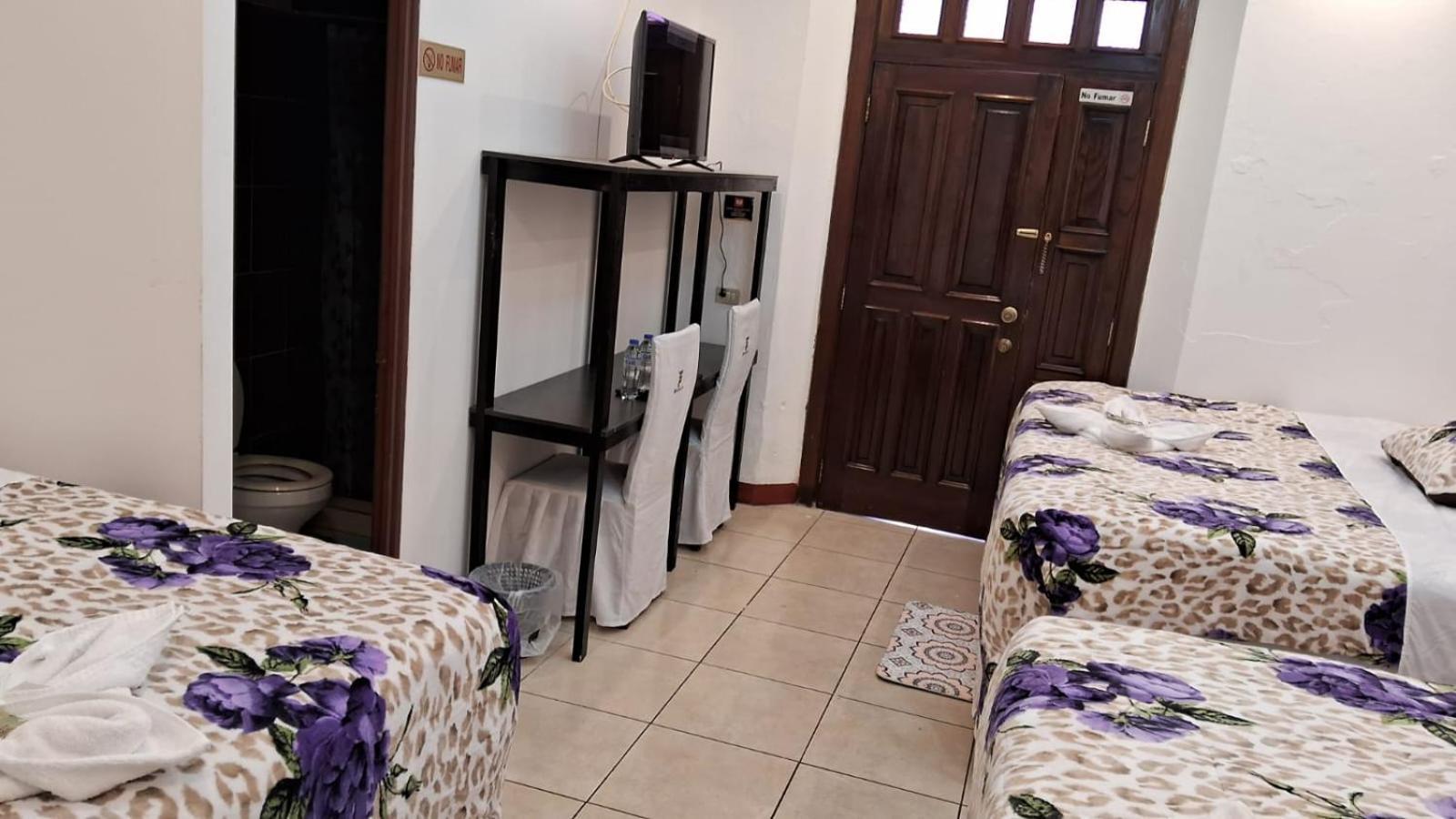 Hotel Kamelot Parque Central Κετσαλτενάνγκο Εξωτερικό φωτογραφία