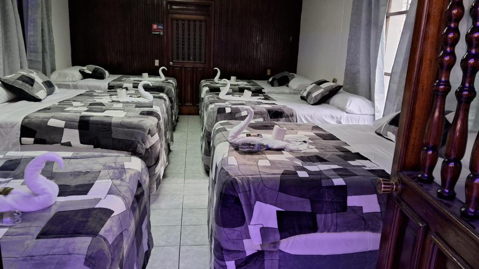 Hotel Kamelot Parque Central Κετσαλτενάνγκο Εξωτερικό φωτογραφία